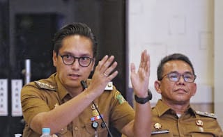 Di Rapat Paripurna DPRD Medan, Rico Waas Tegur DLH dan Soroti Persoalan Dinsos: Aspirasi Warga Jangan Terus Berulang