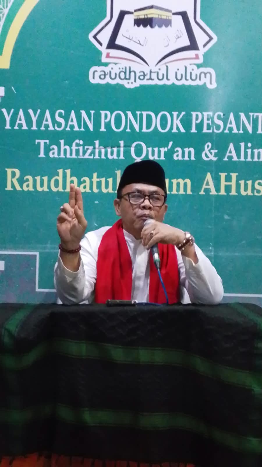 PERSATUAN DAN KEDAMAIAN