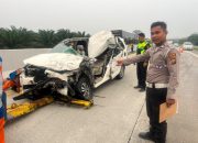 Satu Penumpang Tewas, Innova Hantam Truk Tangki di Tol Medan-Tebing Tinggi 5 Satu Penumpang Tewas, Innova Hantam Truk Tangki di Tol Medan-Tebing Tinggi