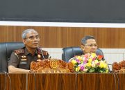 Kumpulkan Para Kajari se-Sumatera Utara, Kajati Sampaikan Arahan Strategis dalam Monitoring dan Evaluasi 3 Kumpulkan Para Kajari se-Sumatera Utara, Kajati Sampaikan Arahan Strategis dalam Monitoring dan Evaluasi