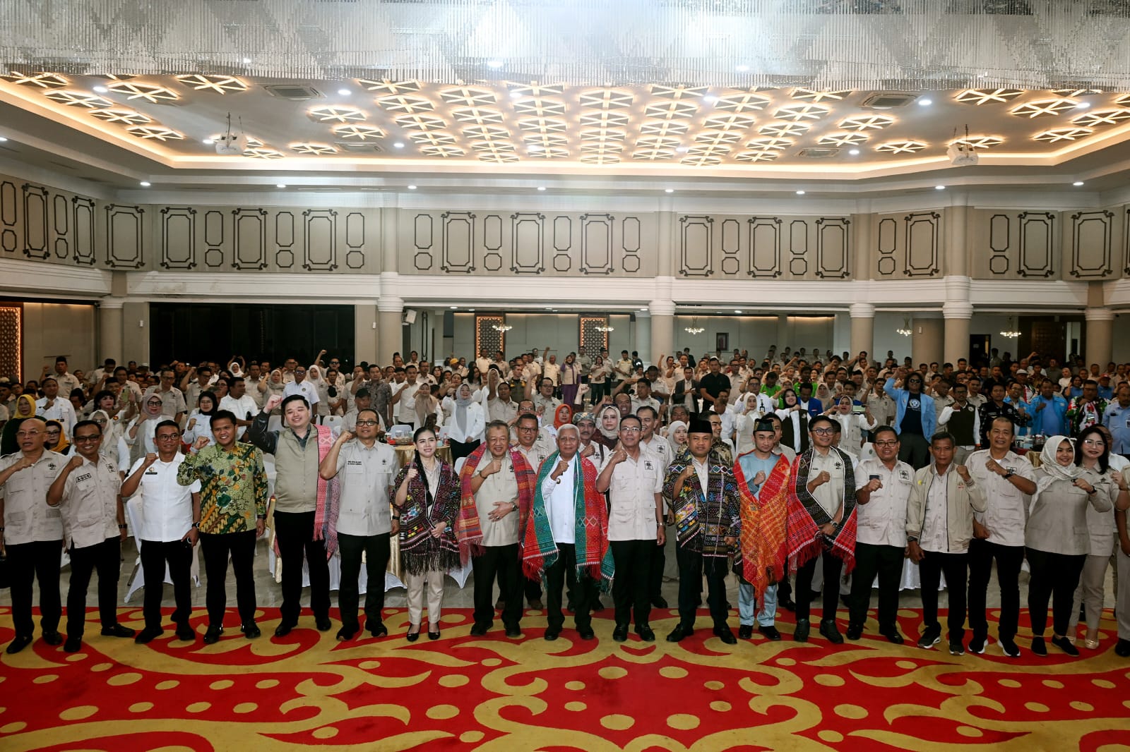 Wagub Sumut Ajak HKTI Ambil Peran, Gus Irawan : Siap Berkolaborasi Dengan Pemerintah 1 Wagub Sumut Ajak HKTI Ambil Peran, Gus Irawan : Siap Berkolaborasi Dengan Pemerintah