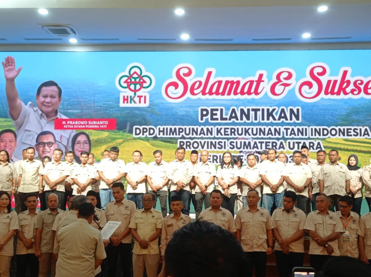 Wagub Sumut Ajak HKTI Ambil Peran, Gus Irawan : Siap Berkolaborasi Dengan Pemerintah 2 Wagub Sumut Ajak HKTI Ambil Peran, Gus Irawan : Siap Berkolaborasi Dengan Pemerintah