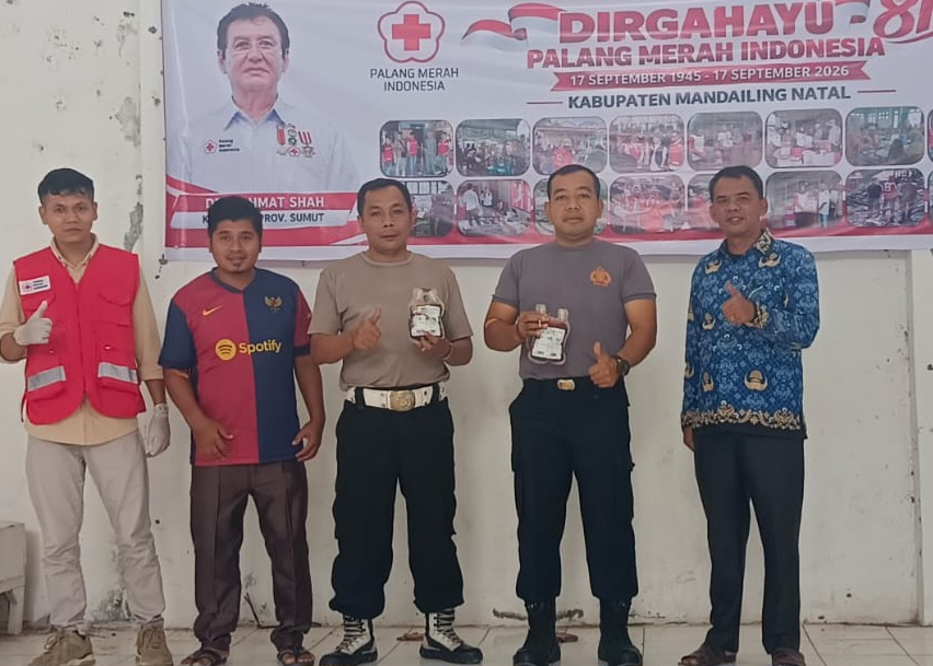 Semarak HUT PMI ke-81, Kapolsek Siabu Pimpin Personel Donor Darah di Bukit Malintang