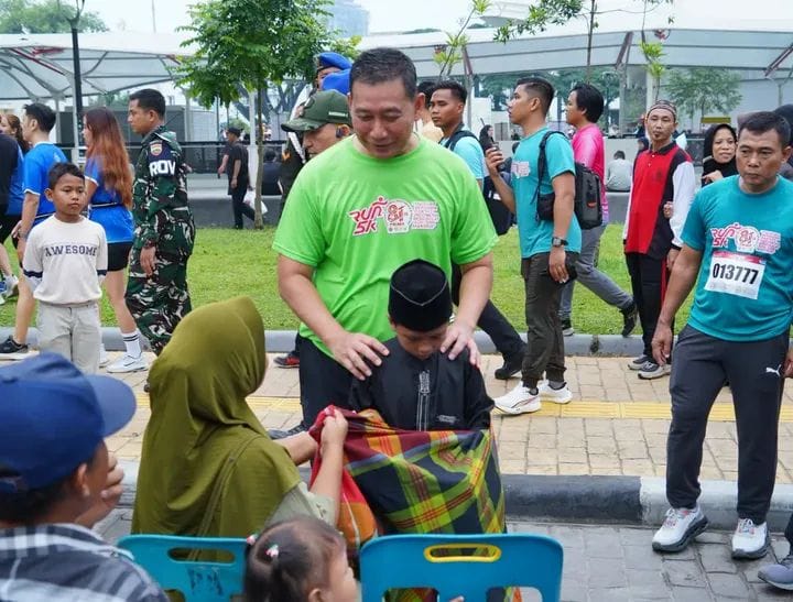 Fun Run 5K HUT ke-81 TNI : Saat Pangdam Lepas 20 Ribu Orang Berlari Bersama di Lapangan Merdeka 3 Fun Run 5K HUT ke-81 TNI : Saat Pangdam Lepas 20 Ribu Orang Berlari Bersama di Lapangan Merdeka