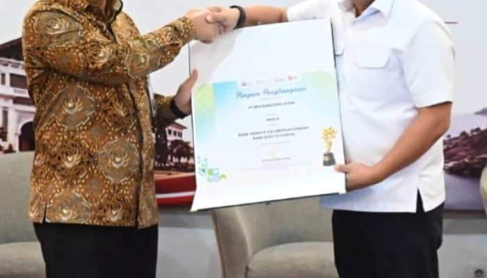 Bank Sumut Raih Penghargaan OJK sebagai Bank Teraktif Literasi Keuangan ke Sekolah