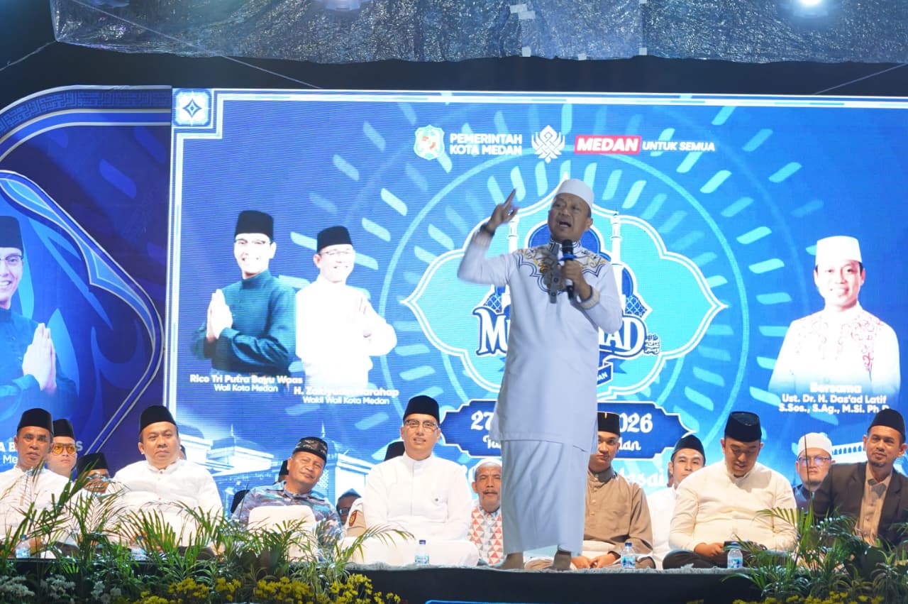 Ribuan Warga Tumpah Ruah di Taman Stadion Teladan Hadiri Peringatan Maulid Nabi, Rico Waas Ajak Bersatu Bangun Kota Medan 3 Ribuan Warga Tumpah Ruah di Taman Stadion Teladan Hadiri Peringatan Maulid Nabi, Rico Waas Ajak Bersatu Bangun Kota Medan