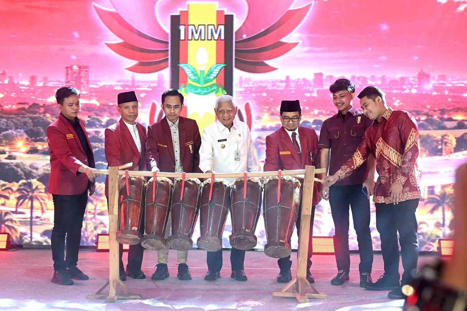 Buka Ta’aruf Kolosal UMSU, Wagub Sumut Dorong Mahasiswa Bangun Prestasi dan Kepedulian Sosial