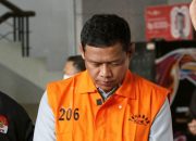 KPK Tetapkan Lima Tersangka Korupsi Dana Kebencanaan BNPB, Adik Suharyanto Ikut Terseret 8 KPK Tetapkan Lima Tersangka Korupsi Dana Kebencanaan BNPB, Adik Suharyanto Ikut Terseret