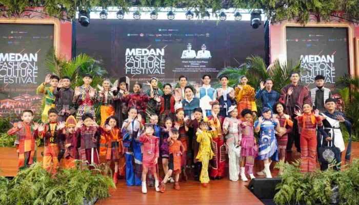Kreativitas Desainer Lokal Memukau di MFCF 2026, Ketua Dekranasda Kota Medan Beri Apresiasi Tinggi