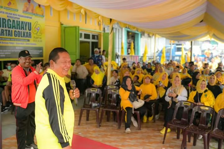 Semarakkan HUT Golkar, DPD Partai Golkar Padangsidimpuan Gelar Jalan Sehat Berhadiah Doorprize Hingga Bagi Sembako