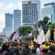 Demo Belum Usai! Mahasiswa Lepas Almamater di Tugu Tani, Ancam Aksi Lebih Besar 28 Oktober