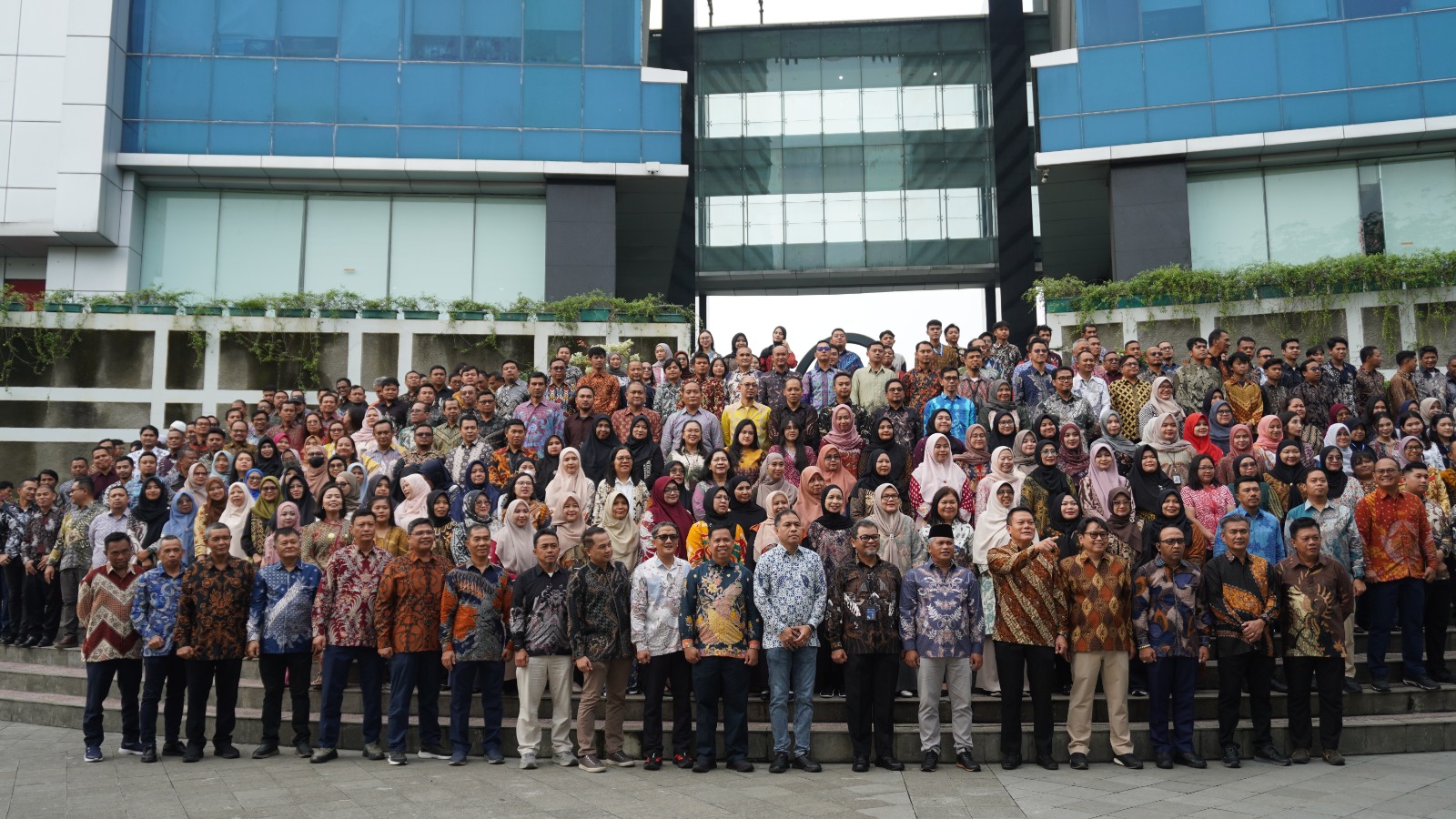 Gelar Upacara Peringatan Hari Kesaktian Pancasila, Pelindo Regional 1 : Jadi Momentum untuk terus Memperkuat Semangat Persatuan