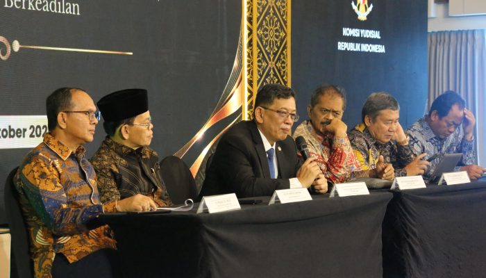 Diskusi Publik KY Zona II Dorong Penguatan Kewenangan dan Kelembagaan Komisi Yudisial