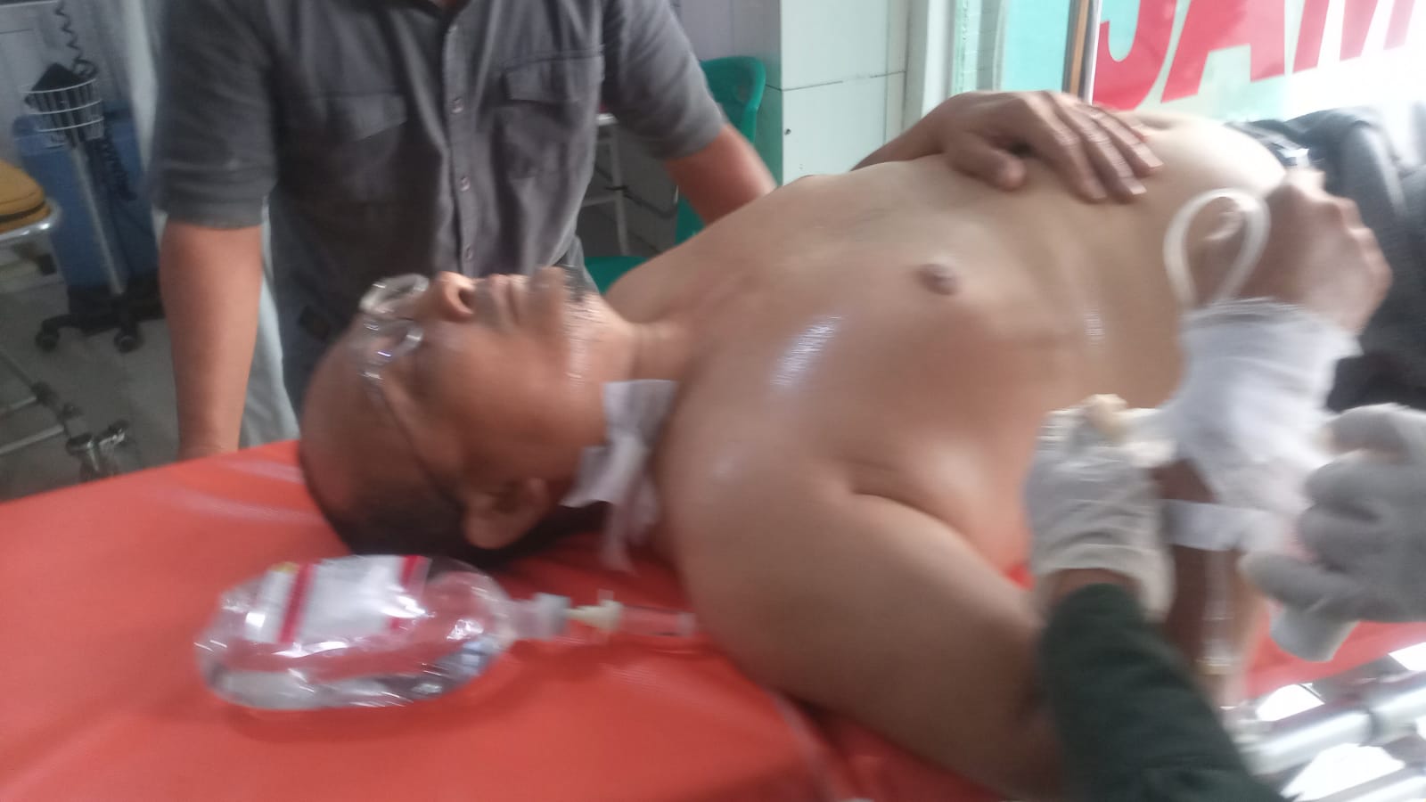 Gerak cepat, Kurang Dari Satu Jam Polsek Siabu Amankan Pelaku Penikaman Anggota DPRD Madina 2 Gerak cepat, Kurang Dari Satu Jam Polsek Siabu Amankan Pelaku Penikaman Anggota DPRD Madina