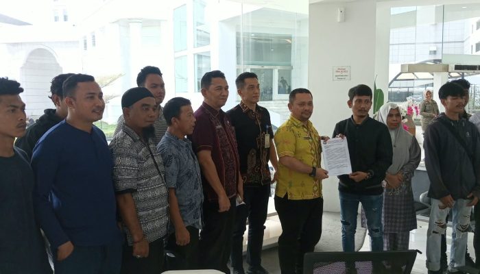 AMARA Sumut Demo di Kantor Gubsu, Desak Pemeriksaan Legalitas Lahan PT Lingga Sawit Tiga
