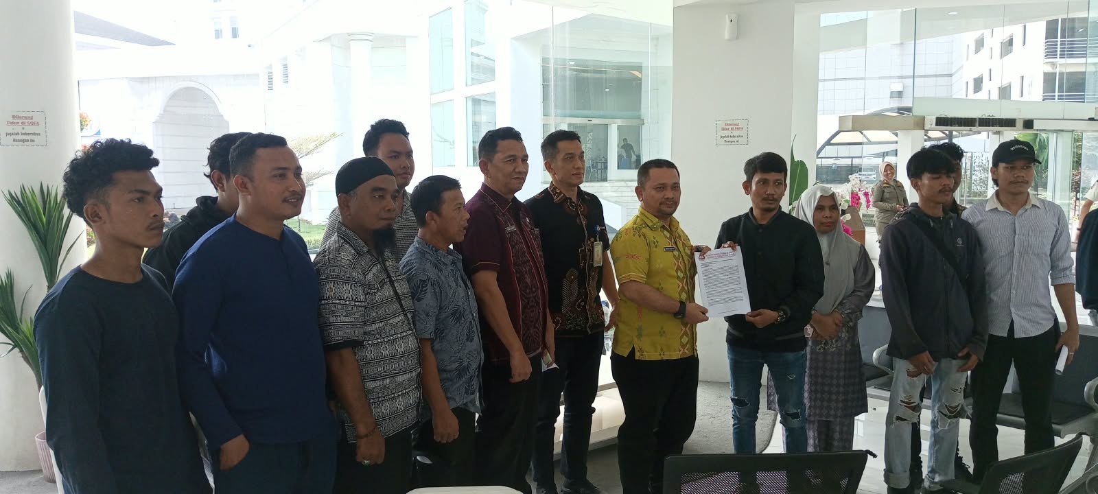 AMARA Sumut Demo di Kantor Gubsu, Desak Pemeriksaan Legalitas Lahan PT Lingga Sawit Tiga