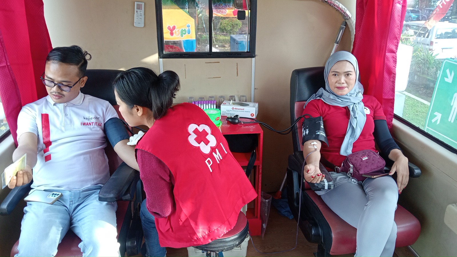 Sehat dan Peduli: 250 Peserta Zumba di D'Perta Coffee N Space Medan Ikuti Aksi Donor Darah PMI