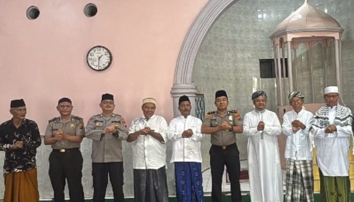 Quick Wins Kapolri, Polsek Siabu Gelar Jumat Keliling di Masjid Raya Al-Istiqomah