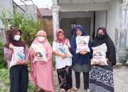 BAKOPAM SUMUT BAGIKAN MASKER DAN SEMBAKO KEPADA WARGA TERDAMPAK KABUT ASAP KARHUTLA 3 BAKOPAM SUMUT BAGIKAN MASKER DAN SEMBAKO KEPADA WARGA TERDAMPAK KABUT ASAP KARHUTLA