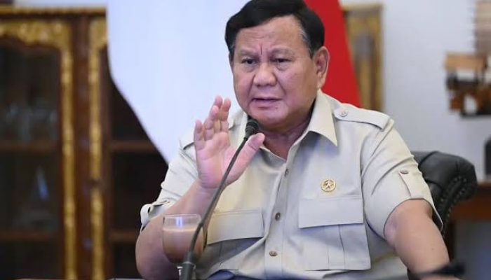 Prabowo Perintahkan Penanganan Karhutla Diperluas, Pesawat Hercules Dikerahkan Perkuat Operasi Udara